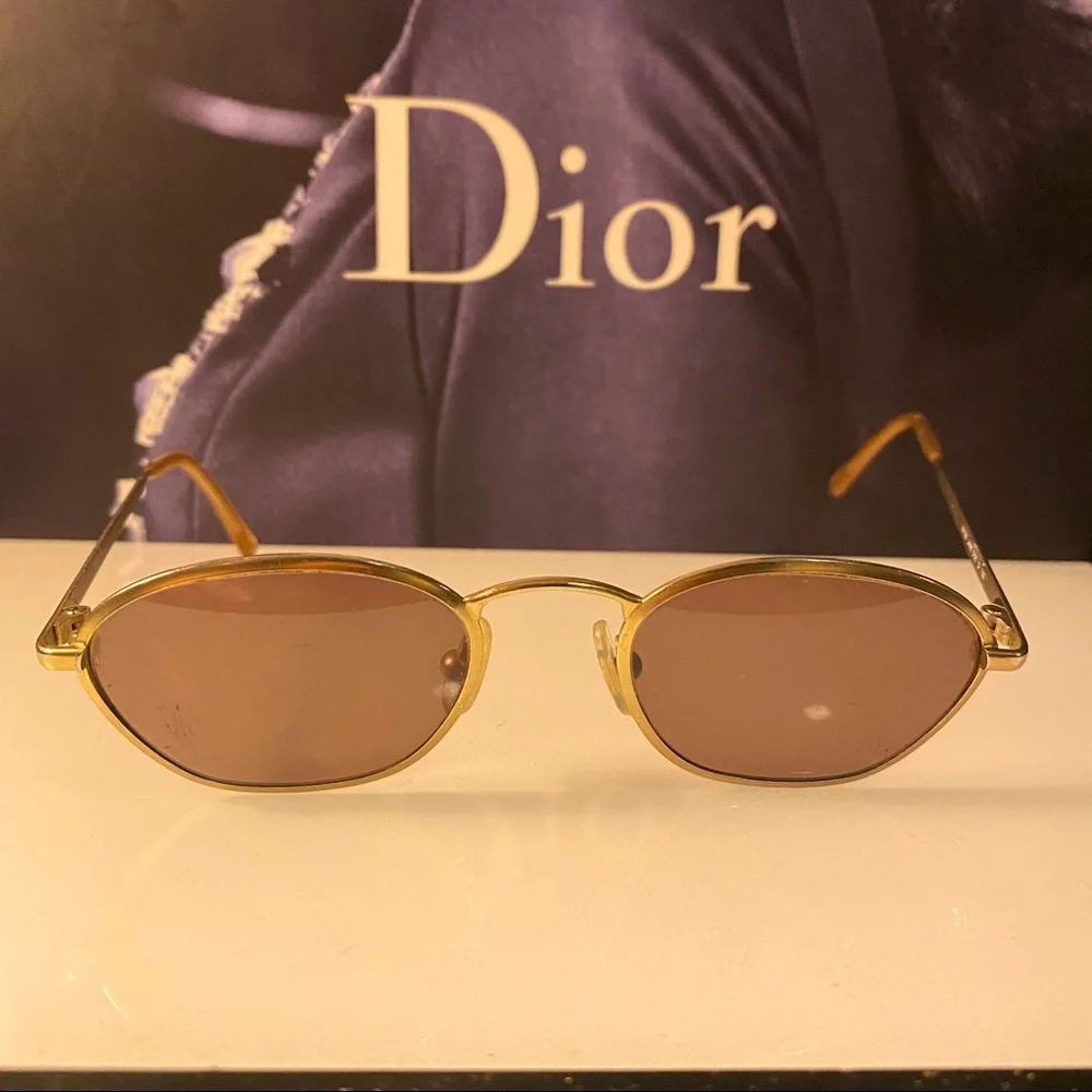 Isaac Mizrahi IM136 Jane Doe sunglasses